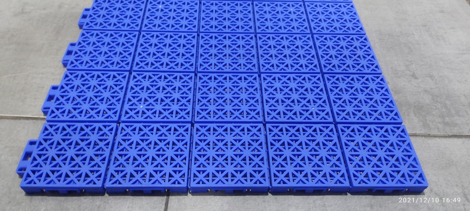 interlocking-pp-tiles